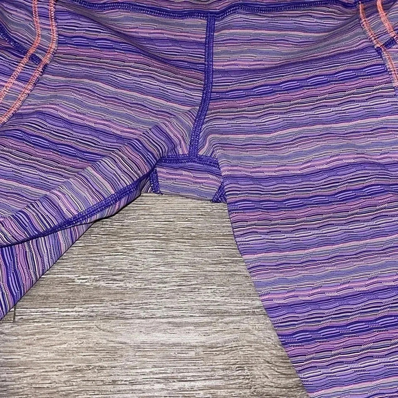 Lululemon Run Top Speed Crop Space Dye Sz 6 - Picture 6 of 8